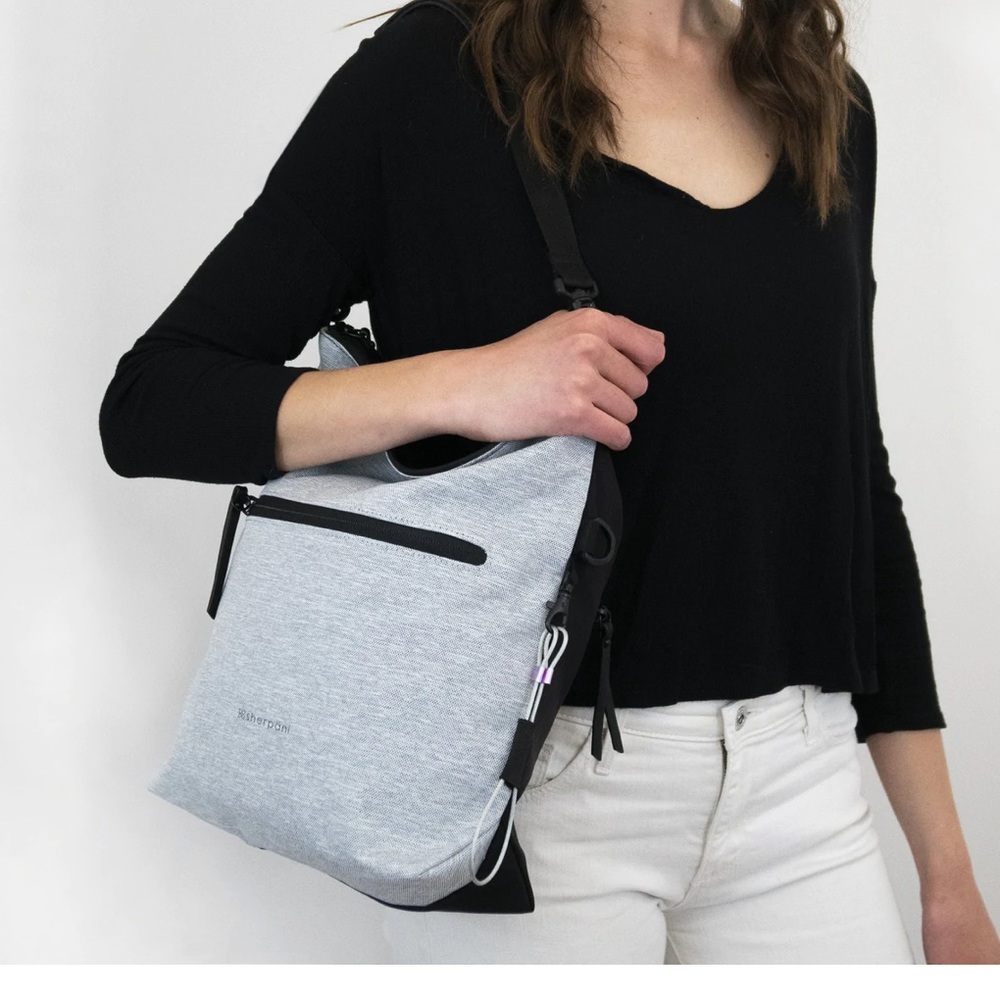 Sherpani Vale Crossbody